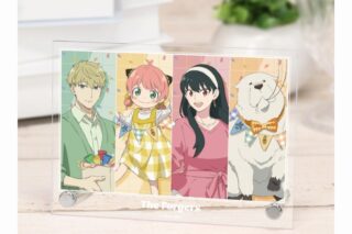 スパイファミリー 描き下ろし フォージャー家 ホリデーパーティーver. A6アクリルパネル
 
2025年7月27日発売