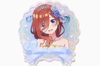 五等分の花嫁* 描き下ろしイラスト【クインテット】中野三玖 ホログラムアクリルバッジ
 
2025年10月下旬発売