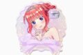 五等分の花嫁* 描き下ろしイラスト【クインテット】中野二乃 ホログラムアクリルバッジ
 
2025年10月下旬発売