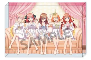 五等分の花嫁* 描き下ろしアクリルブロック ナイトウェア ver.
 
2025年11月発売
で取扱中 (アニメイト)