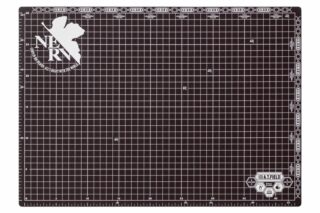 エヴァンゲリオン A.T.FIELD カッターマット A3 2号機 アニメイトで
2023/06/30 発売