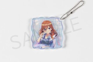 五等分の花嫁* キラキラアクリルキーホルダー 中野三玖 キャラアニで
                                                2026年02月発売
