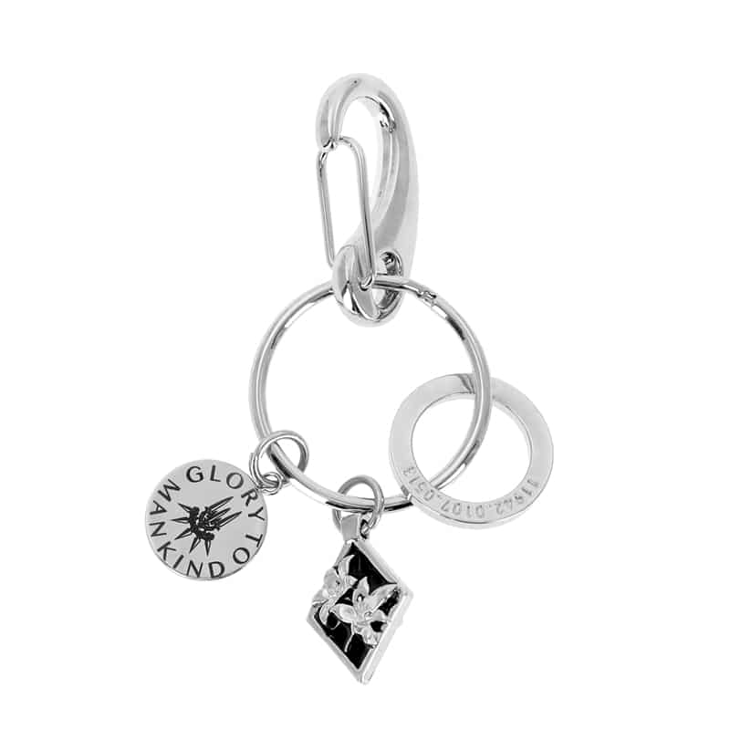 アニメNieR:Automata Ver1.1a 2B/9S チャームキーリング
 
2026年5月17日発売