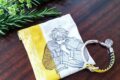 BANANA FISH 京くみひもブレスレット&バネ口ポーチ アッシュ・リンクス アニメイトで
2026/08/25 発売 BANANA FISH 京くみひもブレスレット&バネ口ポーチ アッシュ・リンクス アニメイトで
2026/08/25 発売